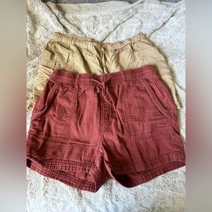 Old Navy Women's Shorts in Rust and Tan Size Medium